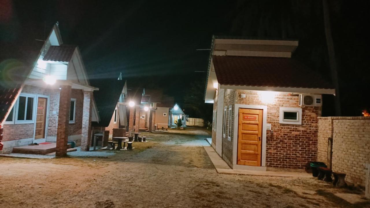 Zainab Cottage Pasir Puteh Extérieur photo